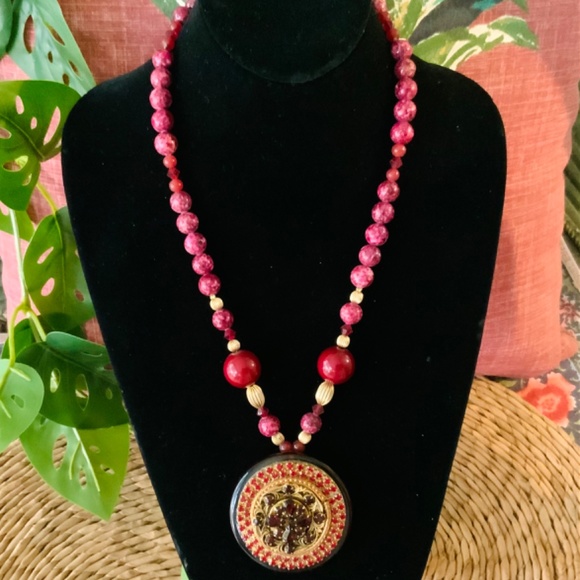HANDMADE VINTAGE PENDANT STATEMENT NECKLACE Filagree Garnet Crystal Stone Beads - Picture 5 of 11